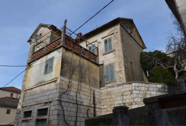 POI Fratarska kuća
