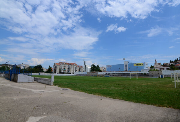 POI Stadion Iza Vage